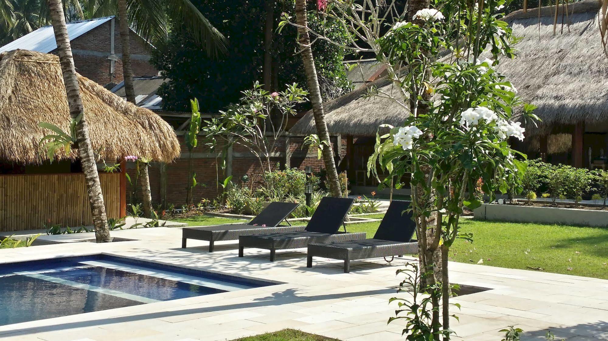 Mama Bella'S Retreat Acomodação com café da manhã Senggigi Exterior foto